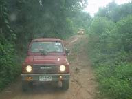 064 - 0705 - dans le 4x4 5 - Pop nous poursuit.jpg